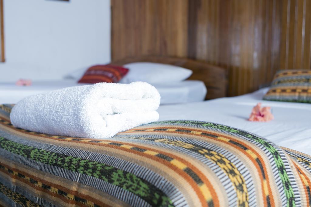 Hotel La Isla Inn Puerto Viejo de Talamanca Buitenkant foto