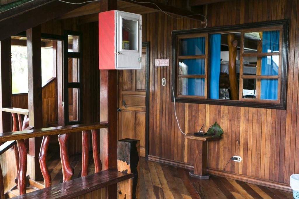 Hotel La Isla Inn Puerto Viejo de Talamanca Buitenkant foto