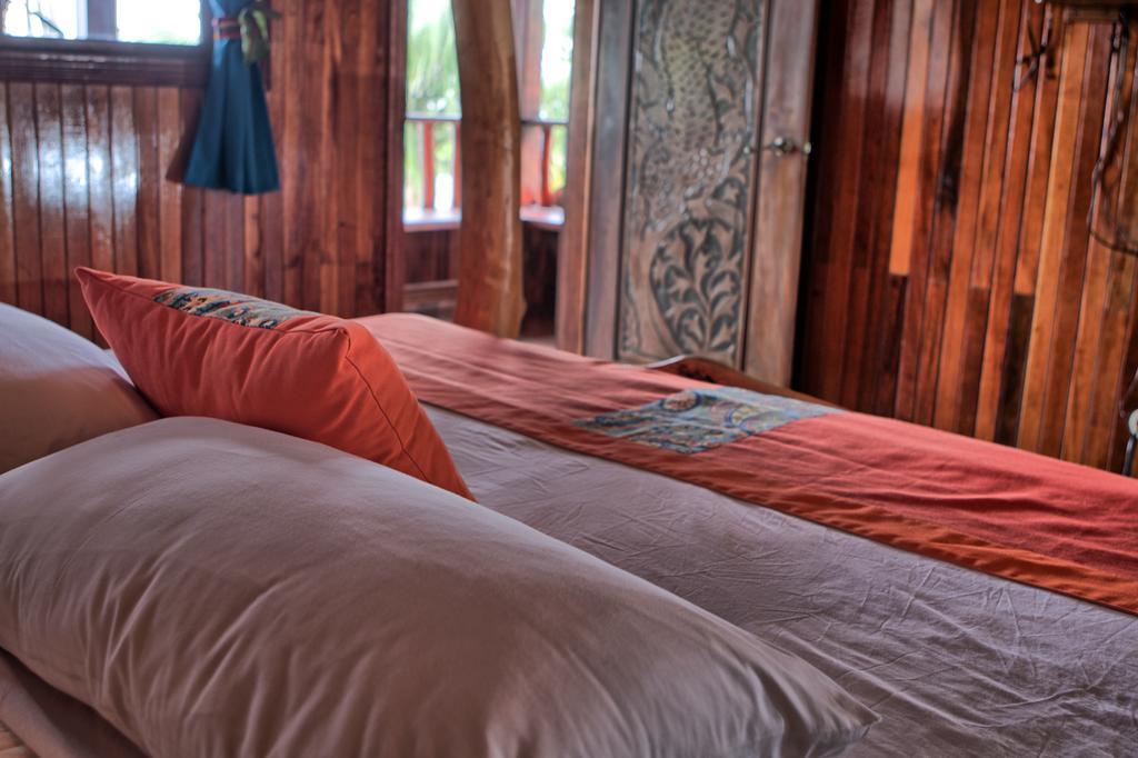 Hotel La Isla Inn Puerto Viejo de Talamanca Buitenkant foto
