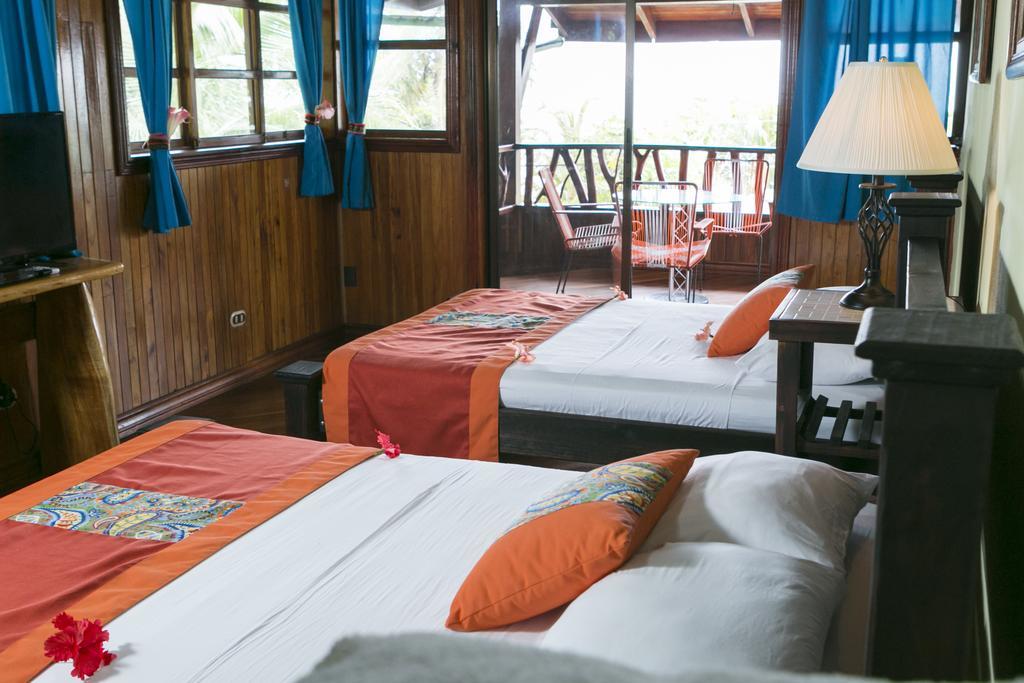 Hotel La Isla Inn Puerto Viejo de Talamanca Buitenkant foto