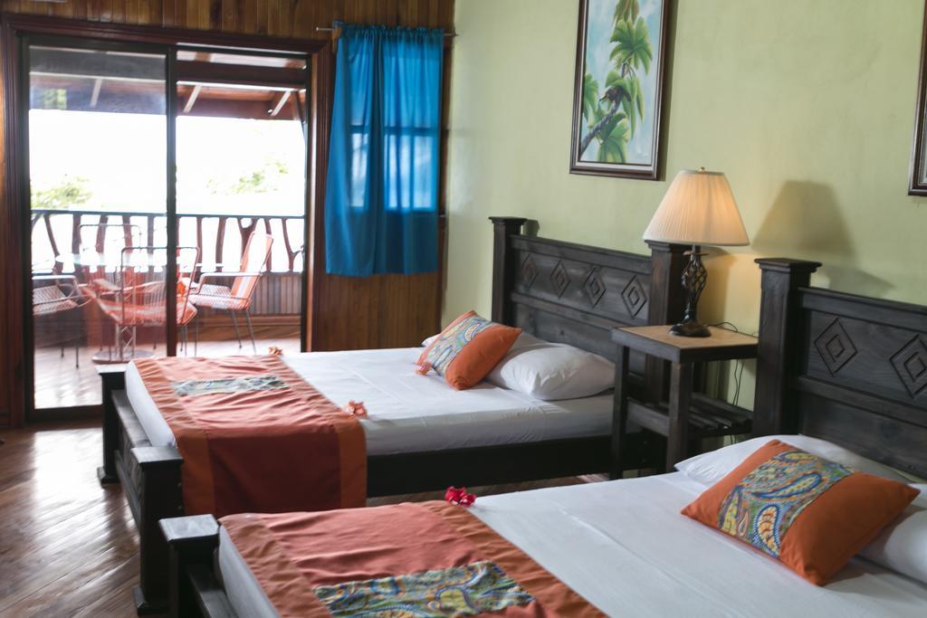 Hotel La Isla Inn Puerto Viejo de Talamanca Buitenkant foto