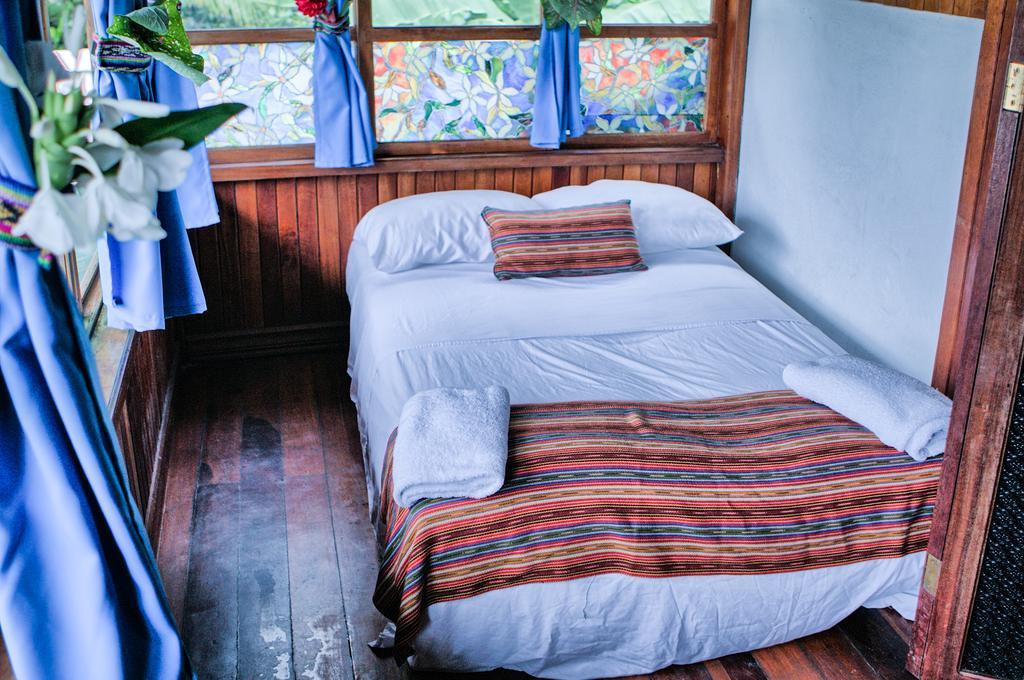 Hotel La Isla Inn Puerto Viejo de Talamanca Buitenkant foto
