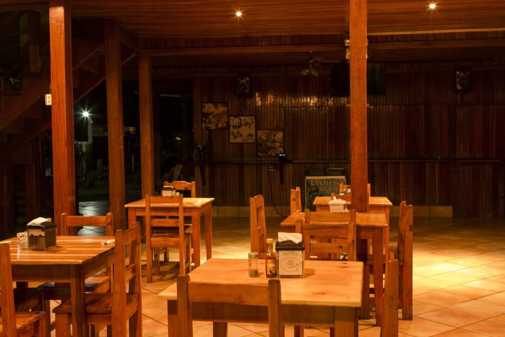 Hotel La Isla Inn Puerto Viejo de Talamanca Buitenkant foto